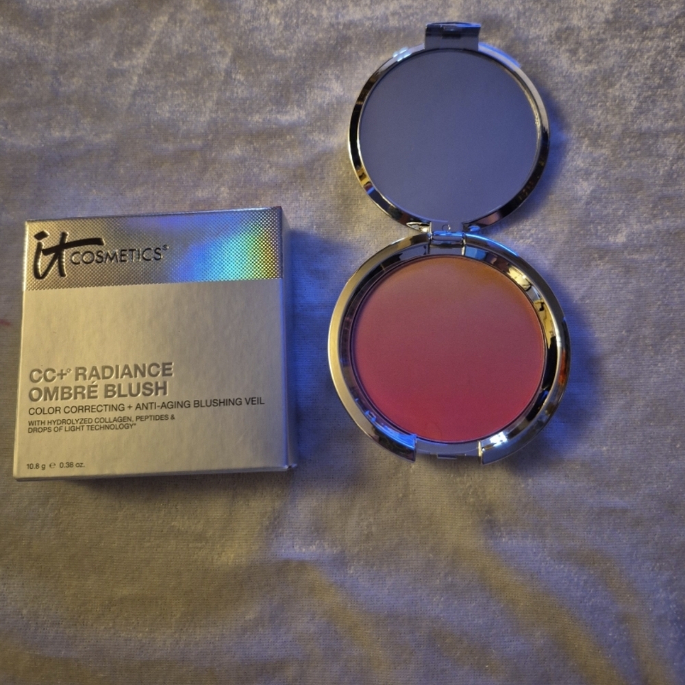 IT Cosmetics CC+ Radiance Ombre Blush Coral Flush DISCONTINUED!!!